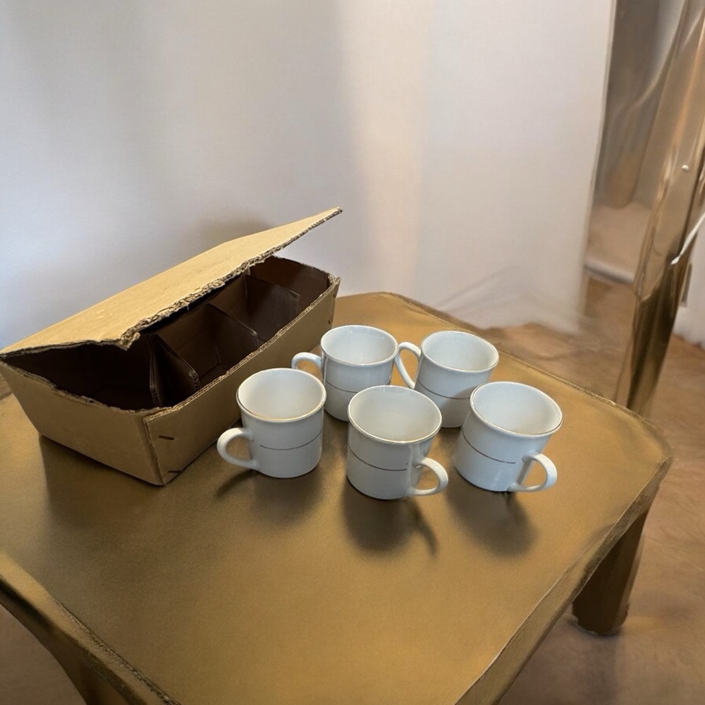 Gibson Set of 5 White China Mug‎ Set With Gold Trim NEW